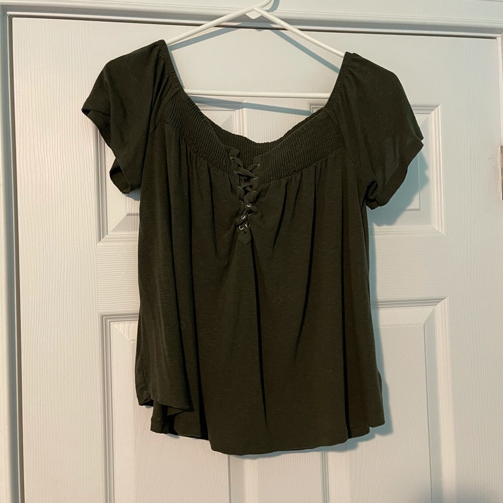 American Eagle Flowy Top